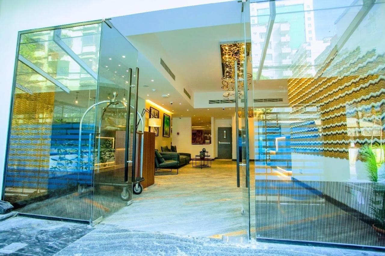 Hotel Omni Residency Дака Екстериор снимка