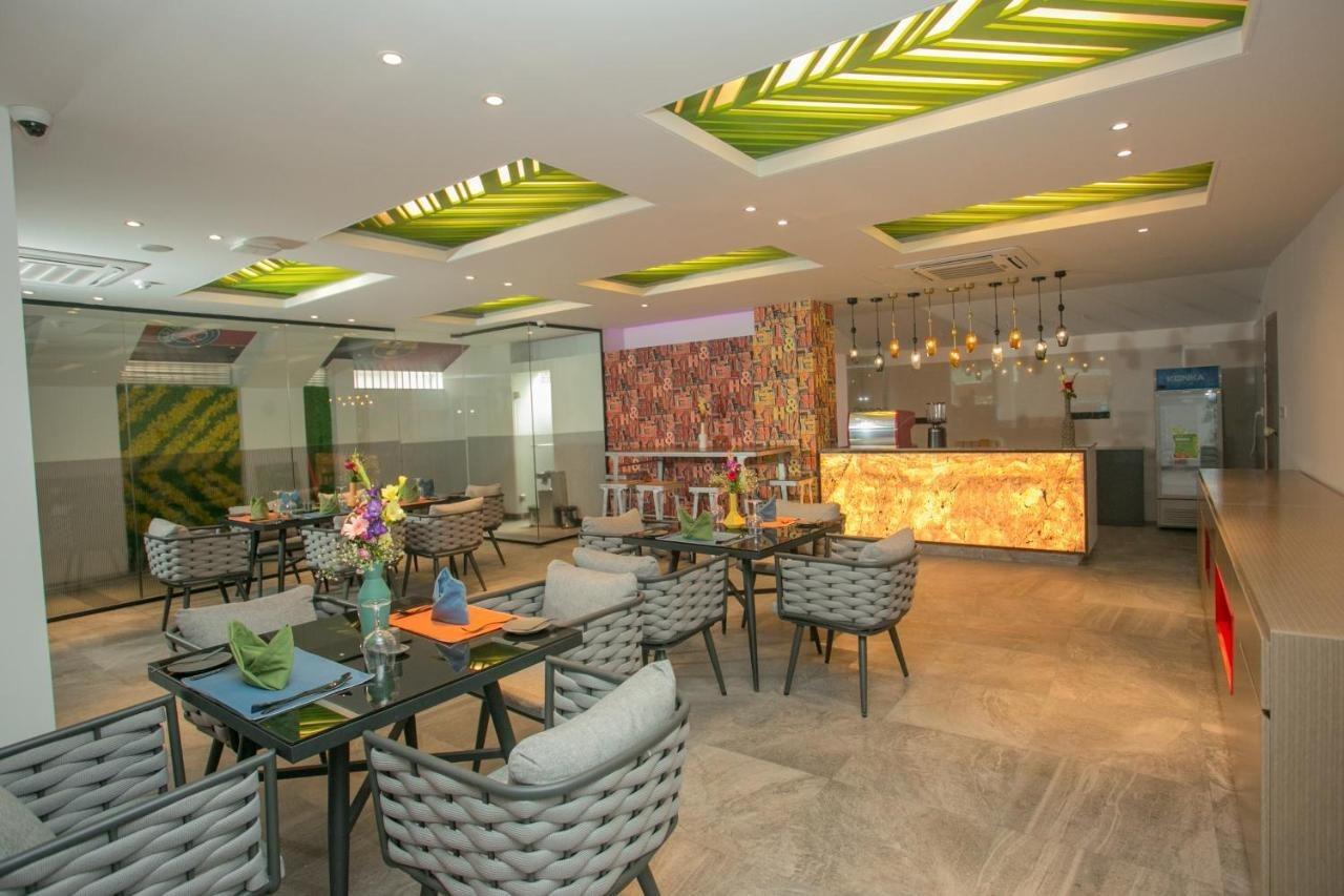 Hotel Omni Residency Дака Екстериор снимка