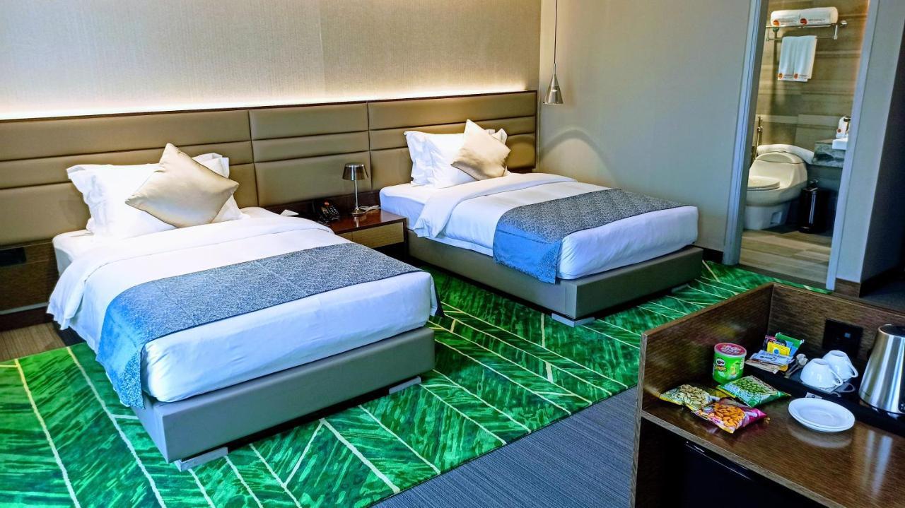 Hotel Omni Residency Дака Екстериор снимка