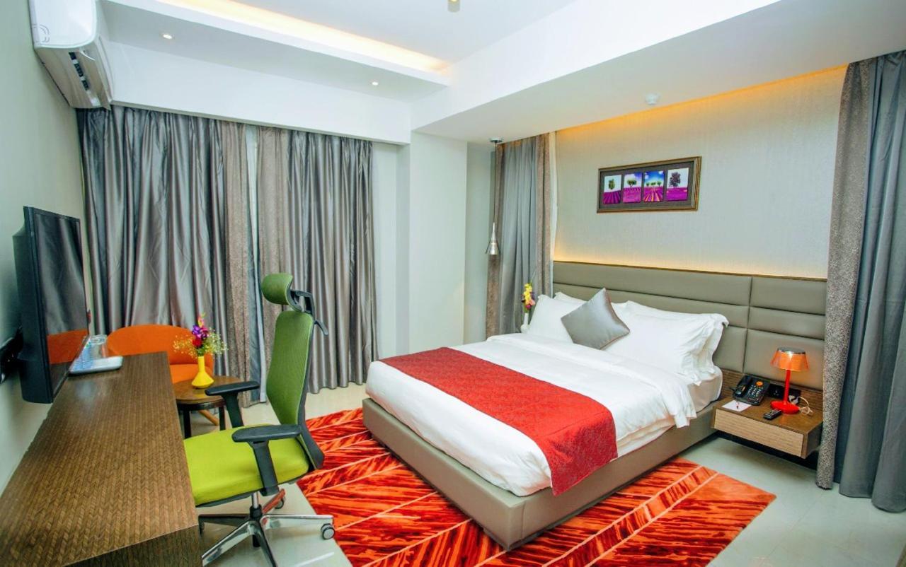 Hotel Omni Residency Дака Екстериор снимка