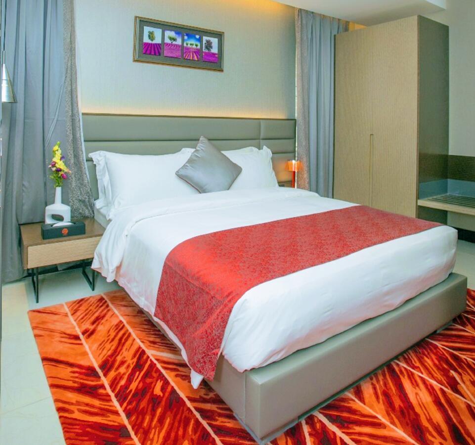 Hotel Omni Residency Дака Екстериор снимка